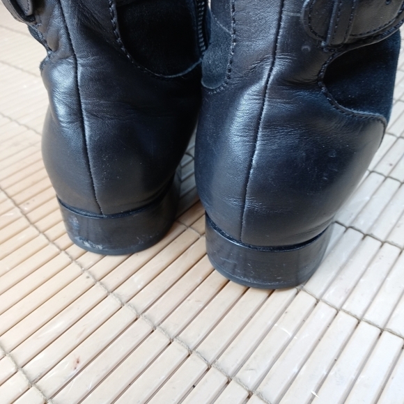 Cole Haan NkeAir women's riding boots. Black leather and suede 16" tall side zip - Picture 4 of 11